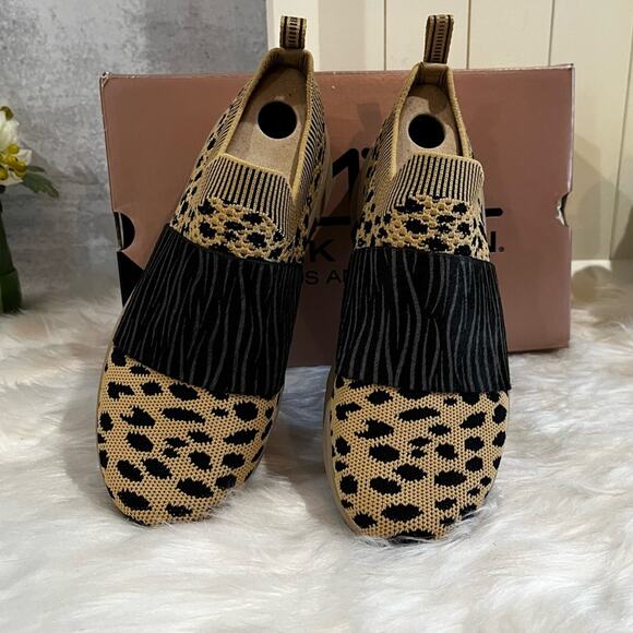 NEW Mark Nason x Skechers Modern Jogger Cheetah Mesh Knit Slip-on Sneakers NIB 6 - Picture 2 of 16